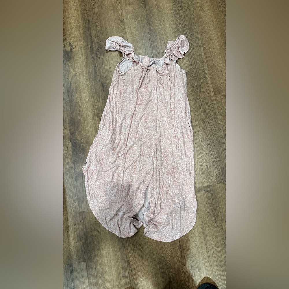 XL Ruffle Strap Labor & Delivery Gown